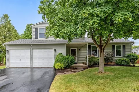 7805 New Hope E, Liverpool, NY 13090