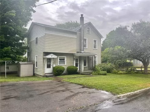 525 Rochester St, Fulton, NY 13069