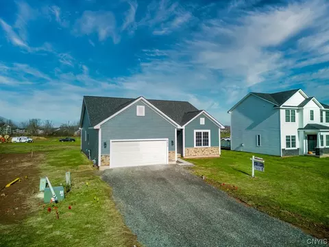 3415 Tall Tree Lane Ln, Lysander, NY 13027