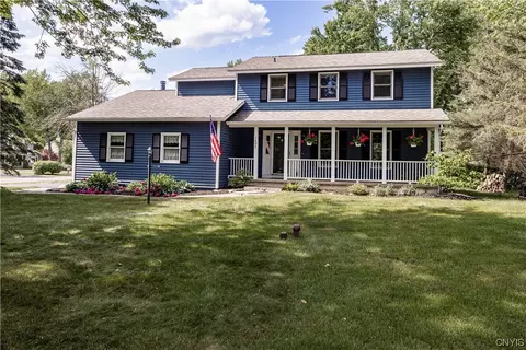 7892 Widemark Dr, Lysander, NY 13027