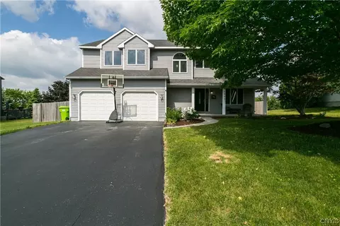 5843 Langmere St, East Syracuse, NY 13057