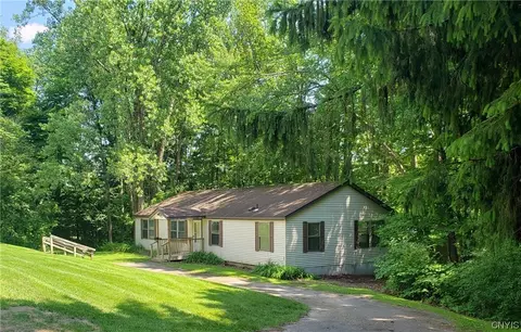 7606 River Rd, Rome, NY 13440