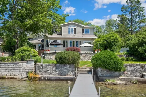6673 E Lake Rd, Owasco, NY 13021