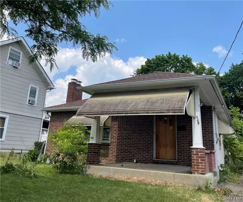 409 Roosevelt Ave, Union, NY 13760