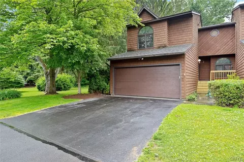 3502 Melvin Dr N, Lysander, NY 13027