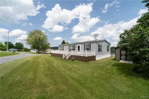 5600 Shute Apt 21 Rd, Lafayette, NY 13084
