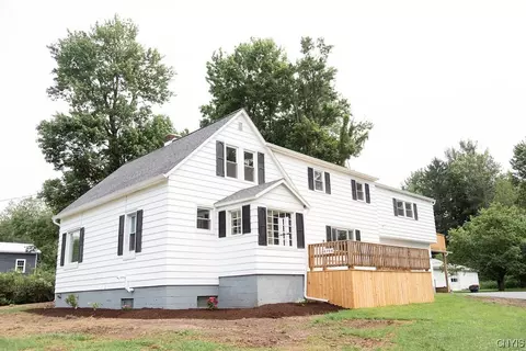 8796 Oswego Rd, Lysander, NY 13027