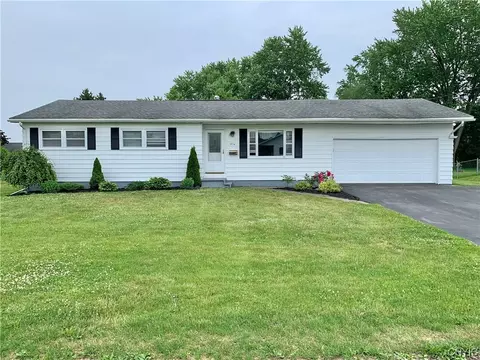 314 Washington Dr, New Hartford, NY 13413
