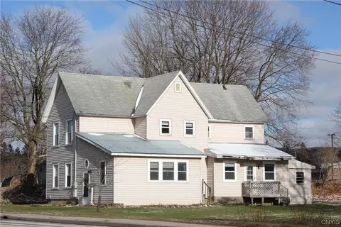 92 Utica St, Hamilton, NY 13346