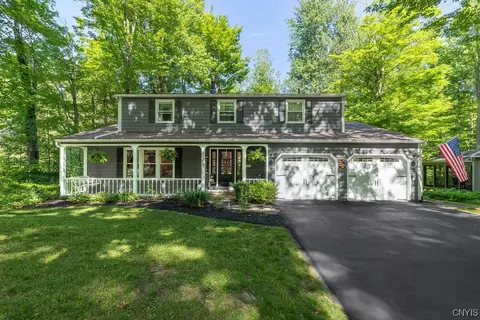 8740 Columbine Cir, Lysander, NY 13027