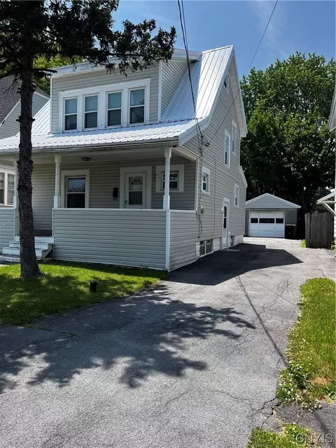 309 Roxford Rd N, Salina, NY 13208