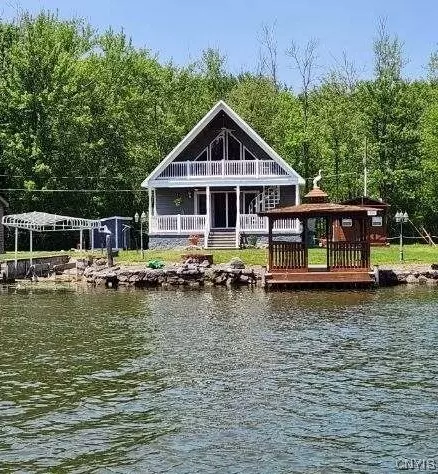 7415 Hillside Rd, Lysander, NY 13027