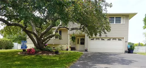 104 Sotherden Dr, Liverpool, NY 13090