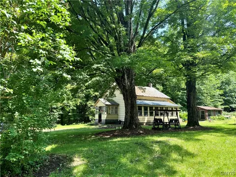 1526 Nys Rt 69, Camden, NY 13316