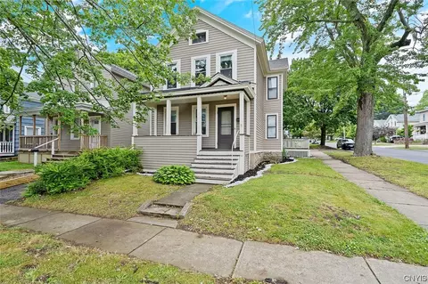 151 W Cayuga St, Oswego, NY 13126