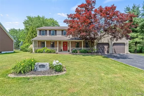 7413 Eastgate Cir, Salina, NY 13090