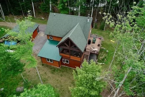 125 Myrtle Ln, Indian Lake, NY 12842