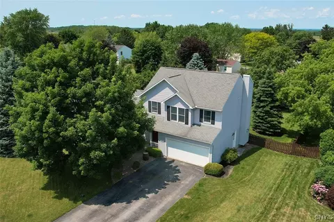 125 Pebblestone Dr, Sullivan, NY 13037