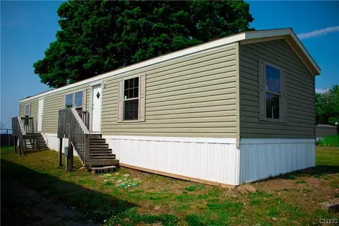 19 Waterview Unit 10 Rd, Oswego, NY 13126