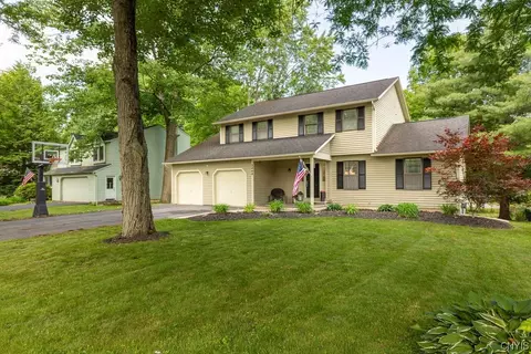 3448 Stanford Dr, Lysander, NY 13027