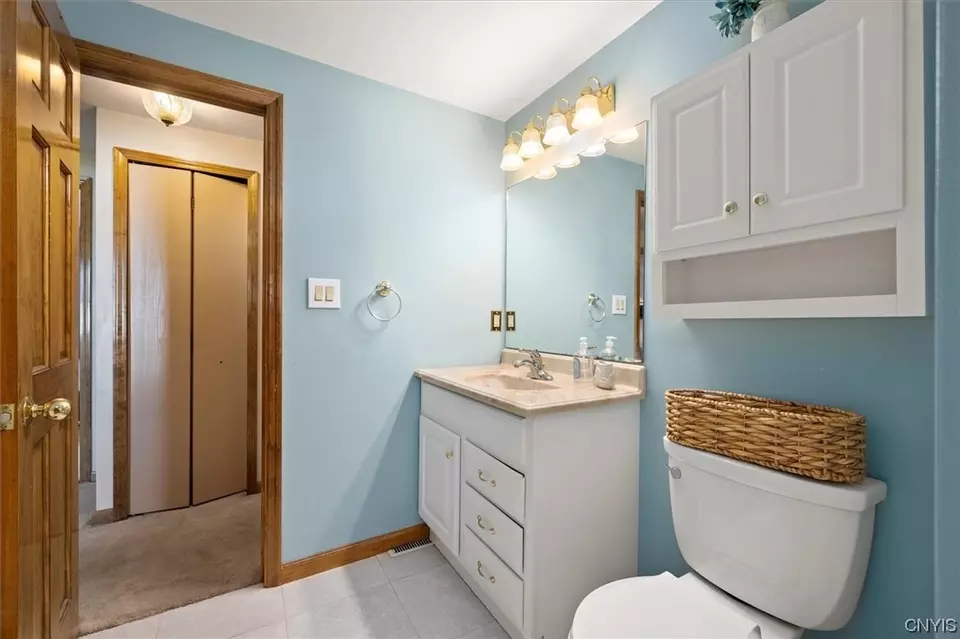  4080 Sweet Gum Ln, Liverpool, NY 13090 photo 18