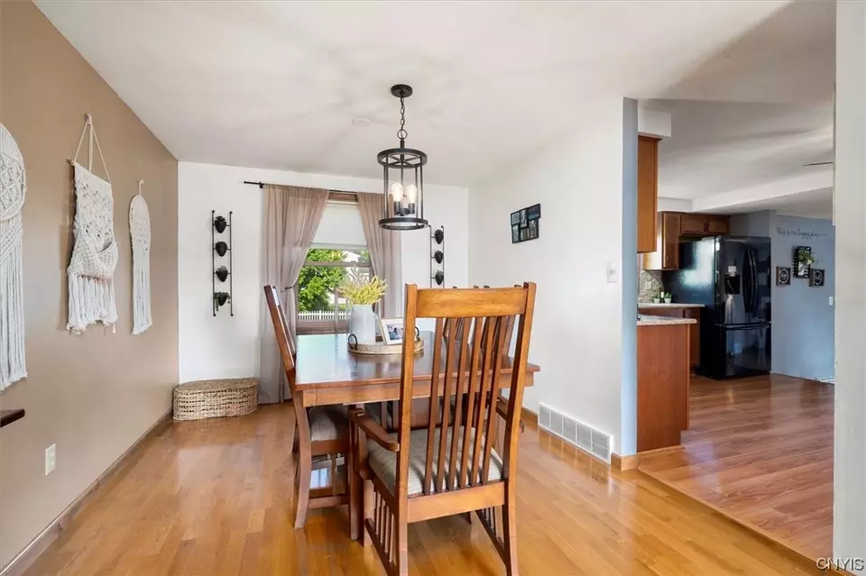  4080 Sweet Gum Ln, Liverpool, NY 13090 photo 8