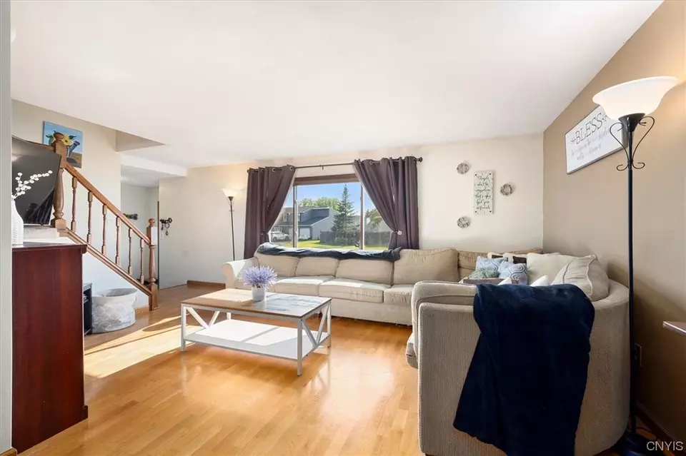  4080 Sweet Gum Ln, Liverpool, NY 13090 photo 5