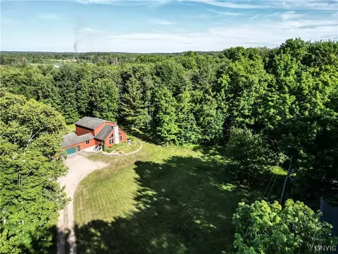 396 French St, Parish, NY 13131