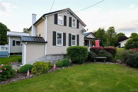 1665 Mechanic St, Deruyter, NY 13052