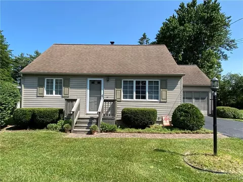 150 Kendall Dr W, East Syracuse, NY 13057