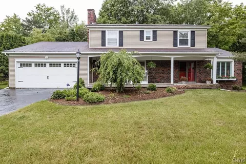 512 Standish Dr, Syracuse, NY 13224