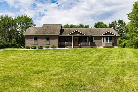 7411 Collamer Rd, East Syracuse, NY 13057