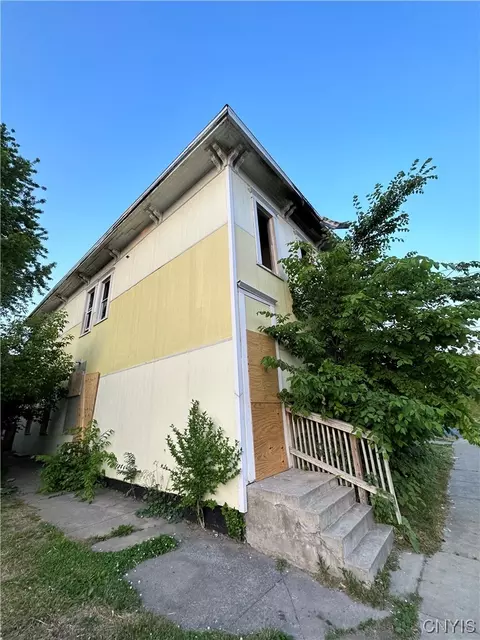 700 N Alvord St, Syracuse, NY 13208
