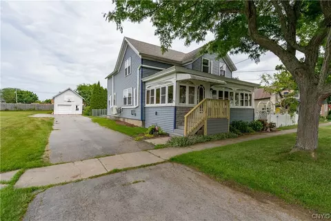 629 Alexandria St, Clayton, NY 13624
