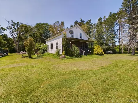 213 Mount Pleasant Rd, Volney, NY 13069