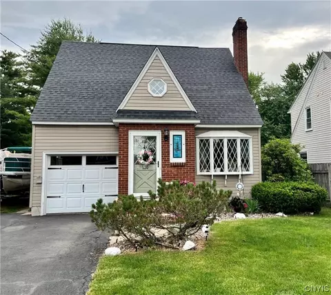 130 Wally Rd, Syracuse, NY 13212