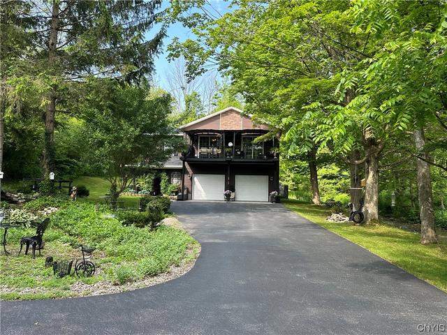 3932 Clockville Rd, Lincoln, NY 13032