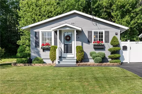 124 Waterbury Ave, Whitestown, NY 13492
