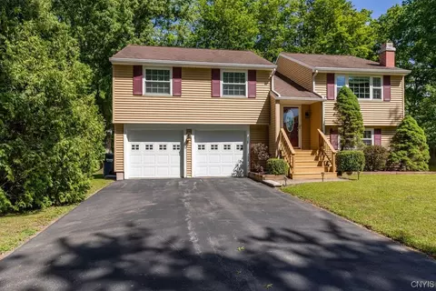 28 Echodale Ave, Lysander, NY 13027