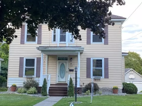 15 Hillside Ave, New Hartford, NY 13413