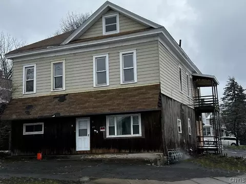 621 Pond St, Syracuse, NY 13208