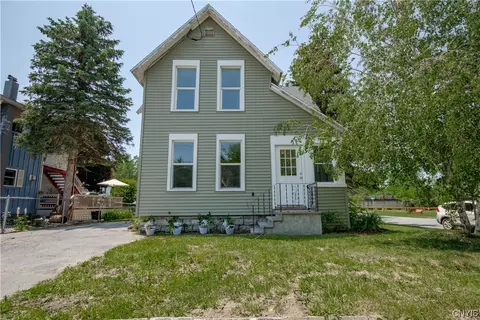 947 Summer St, Watertown, NY 13601