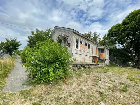 106 Spring St, Syracuse, NY 13208