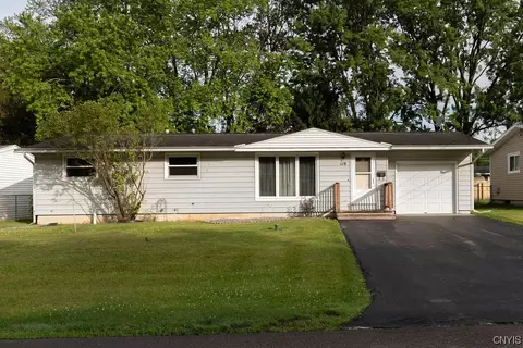 119 Cranberry Dr, Salina, NY 13088
