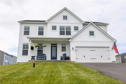 2603 Moonlight Cir, Camillus, NY 13031