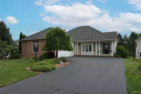 6080 Bay Hill Cir, Jamesville, NY 13078