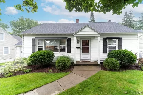 261 E Manchester Rd, Geddes, NY 13219