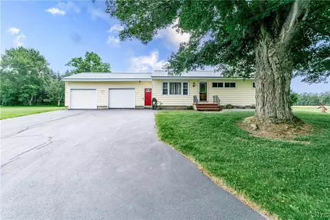 4576 Stoney Brook Rd, Oneida, NY 13421