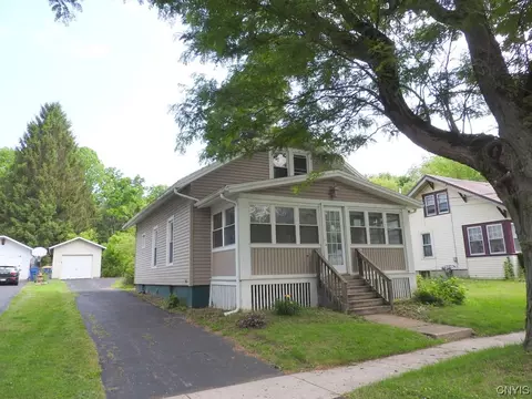 32 Mildred Ave, Van Buren, NY 13027