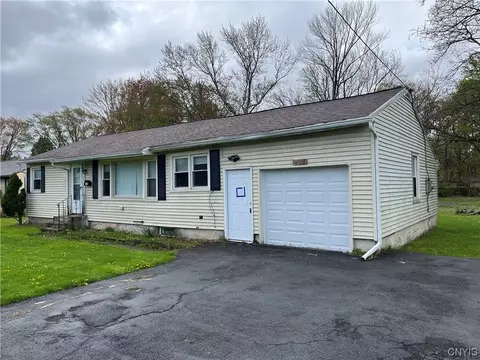 438 Church St, North Syracuse, NY 13212